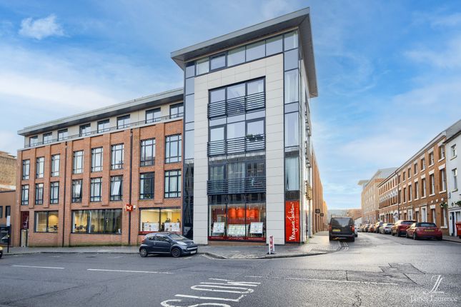 Studio flat for sale