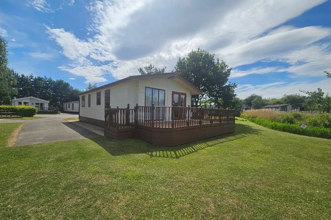 2 bedroom lodge for sale