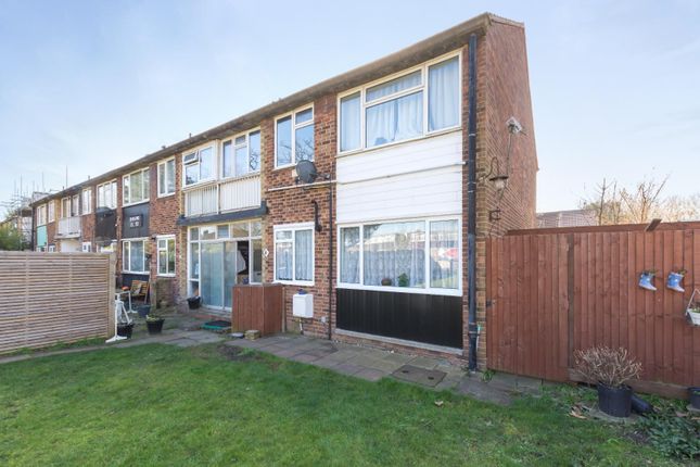 Baring Close, Baring Road, London 2 bed maisonette for sale