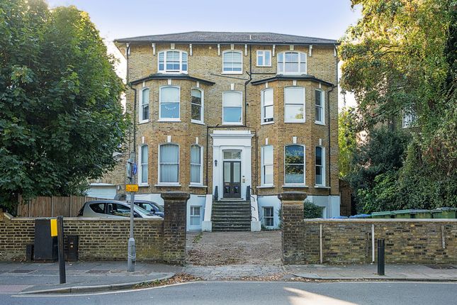 Charlton Road, London 2 bed apartment for sale
