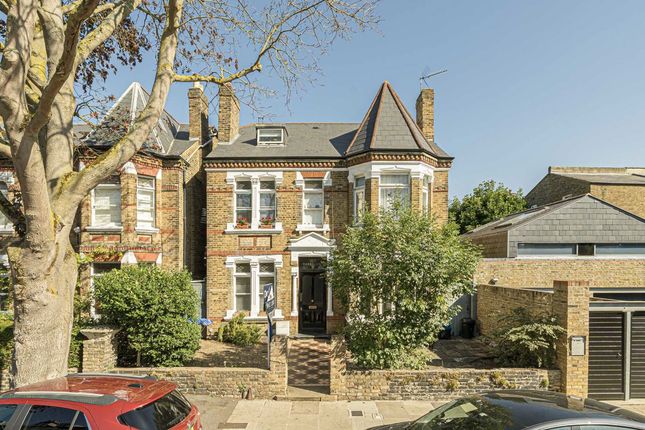 Claremont Road, St Margarets TW1 1 bed flat for sale