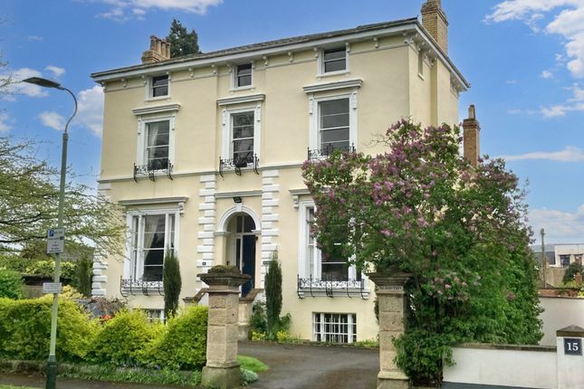 Pittville Crescent, Cheltenham GL52 1 bed apartment for sale