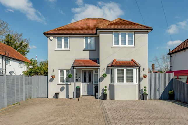 Beechwood Villas, Redhill 3 bed detached house for sale