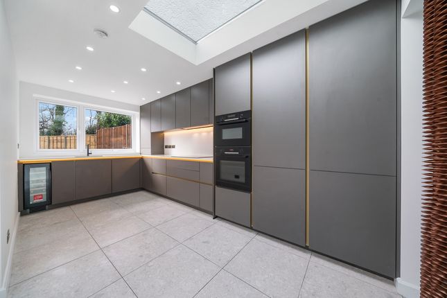 Seymour Villas, London, SE20 3 bed terraced house for sale