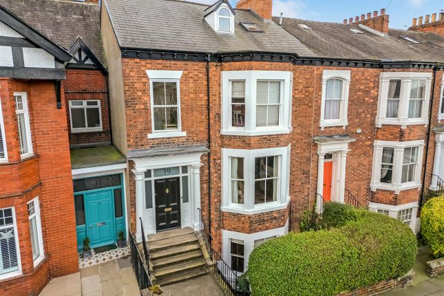 4 bedroom terraced house for sale