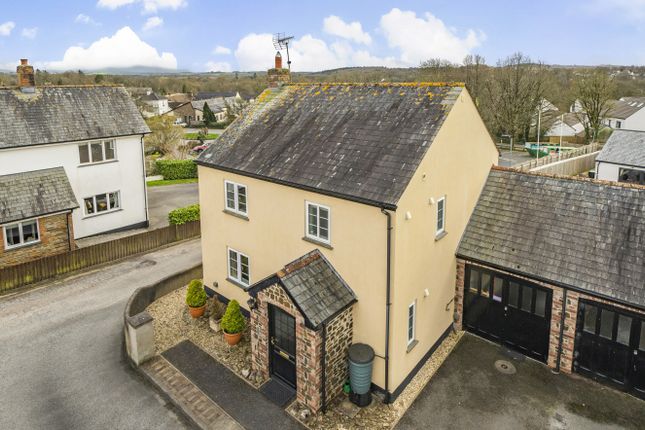 4 bedroom link detached house for sale