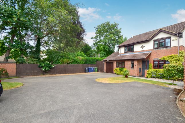 4 bed detached house