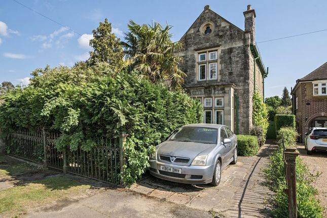 2 bed detached house