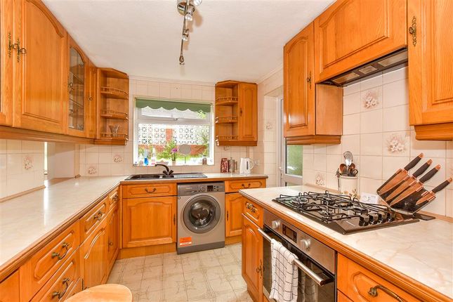 3 bed detached house