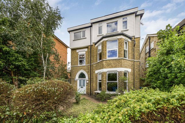 Mortlake Road, Kew 2 bed apartment for sale