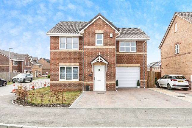 4 bed detached house