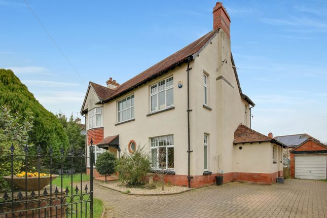 4 bed detached house
