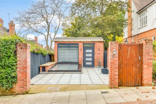 Ferncroft Avenue, Hampstead 2 bed detached house for sale