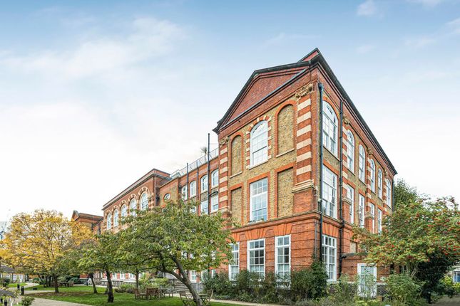 Searles Road, London, SE1 3 bed apartment for sale