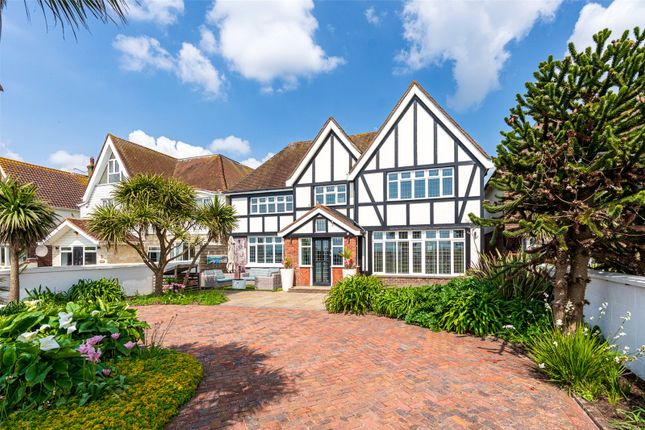 6 bed detached house