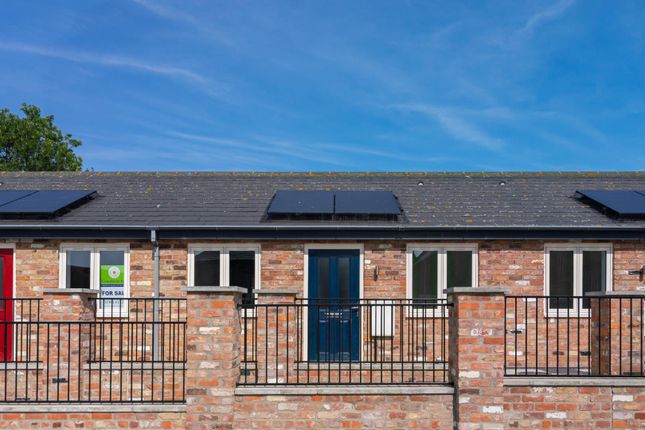 2 bedroom terraced bungalow for sale