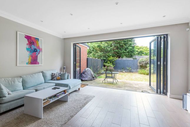 Bibsworth Road, Finchley Central... 4 bed semi