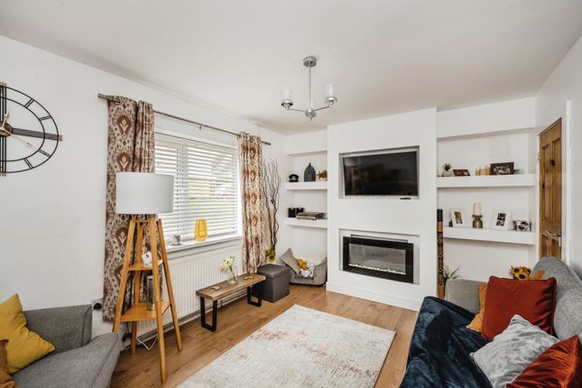 2 bedroom semi-detached house for sale