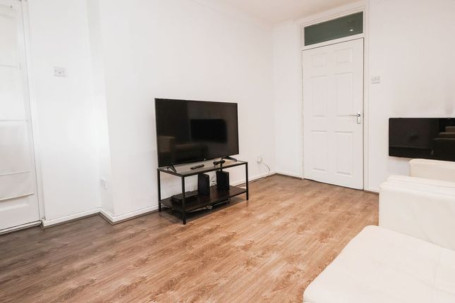 3 bed flat