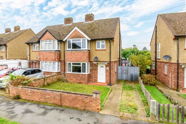 Vaux Crescent, Hersham Village, KT12 3 bed semi