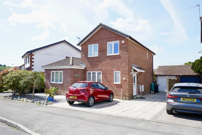3 bed detached house