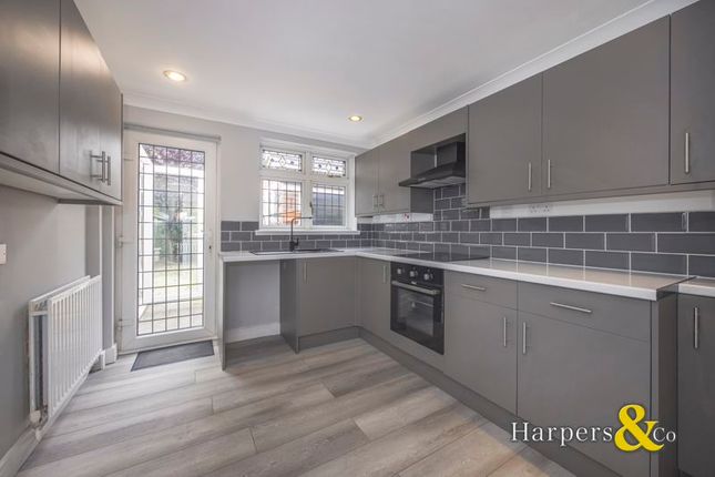 2 bedroom semi-detached bungalow for sale