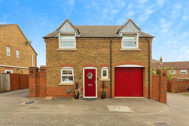 4 bed detached house