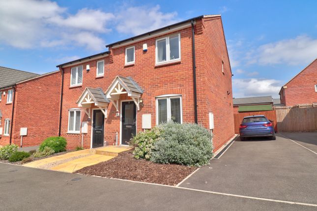 2 bedroom semi-detached house for sale