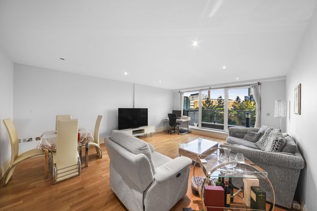 The Boulevard, Imperial Wharf, SW6 2 bed apartment for sale
