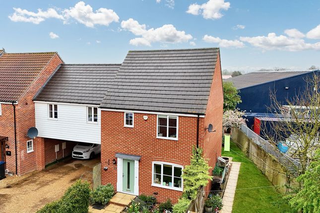 4 bed link detached house