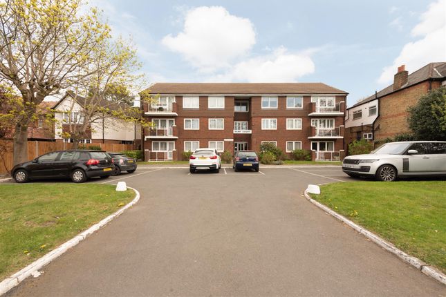 Chase Side, London N14 2 bed flat for sale