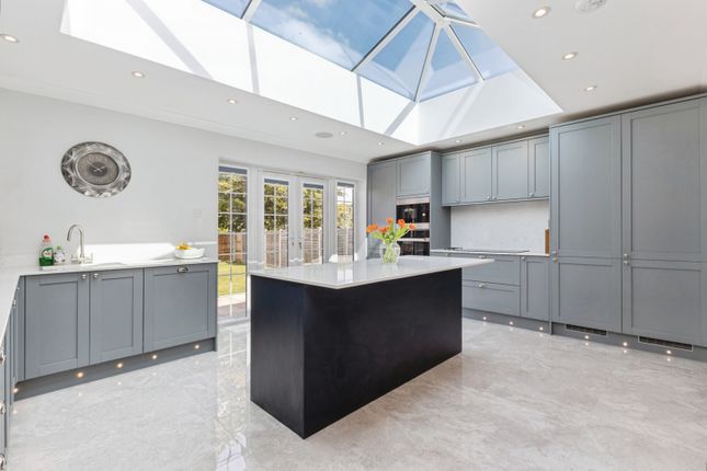 4 bed detached house
