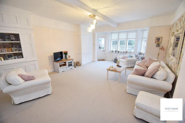 Blackwater Road, Eastbourne BN20 3 bed apartment for sale