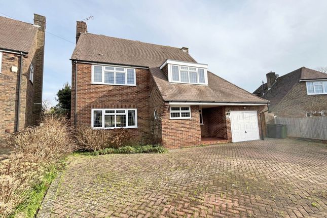 5 bed detached house