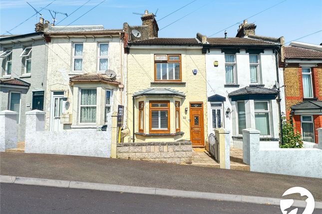 Cecil Road, Rochester, Kent, ME1 2 bed terraced house for sale