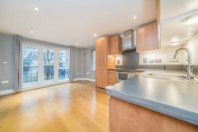 Royal Quarter, Kingston Upon Thames KT2 1 bed flat for sale