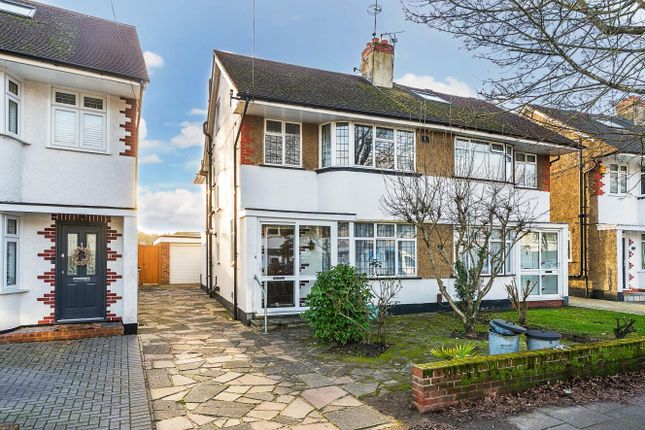 Chatham Avenue, Hayes, Kent, BR2 4 bed semi