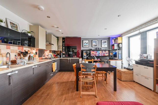2 bed flat