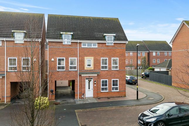 Lila Avenue, Coventry, CV3 5 bed townhouse for sale