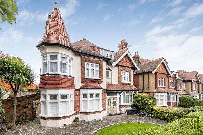 Aldermans Hill, Palmers Green N13 2 bed flat for sale