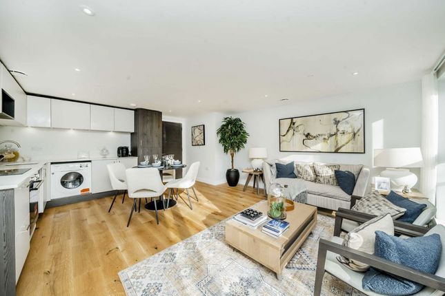 Kingston Road, Wimbledon SW20 2 bed flat for sale
