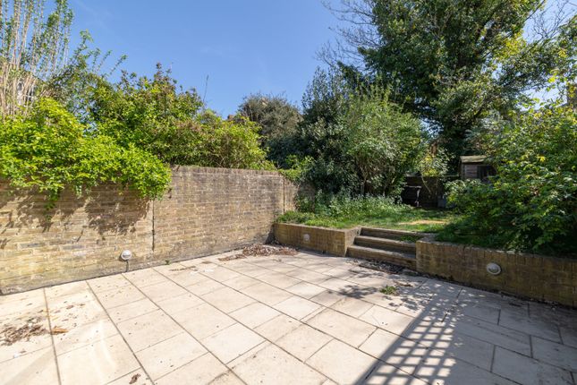 Hestercombe Avenue, Fulham, London 2 bed flat for sale