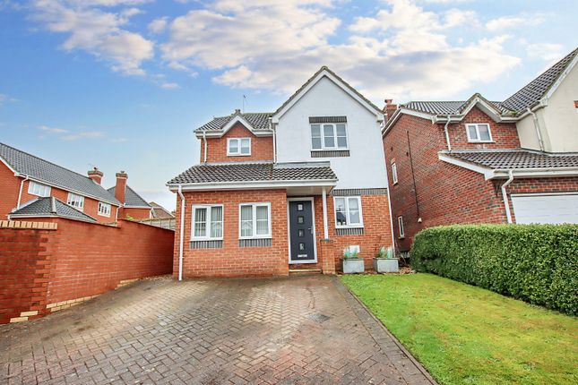 3 bed detached house