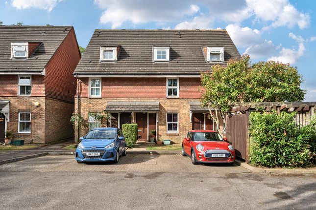 Windmill Rise, Kingston upon Thames, KT2 2 bed maisonette for sale