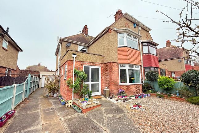 Collingwood Road, Great Yarmouth 3 bed semi
