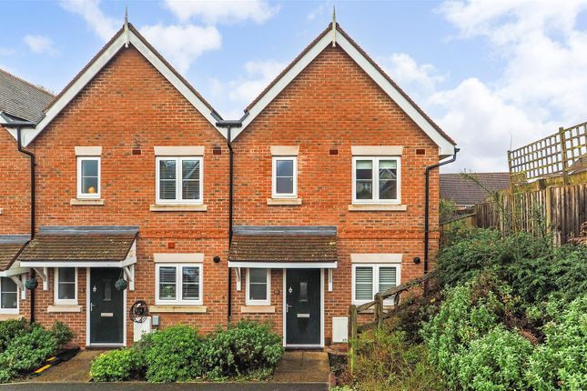 Alberta Close, Liphook 2 bed end of terrace house for sale