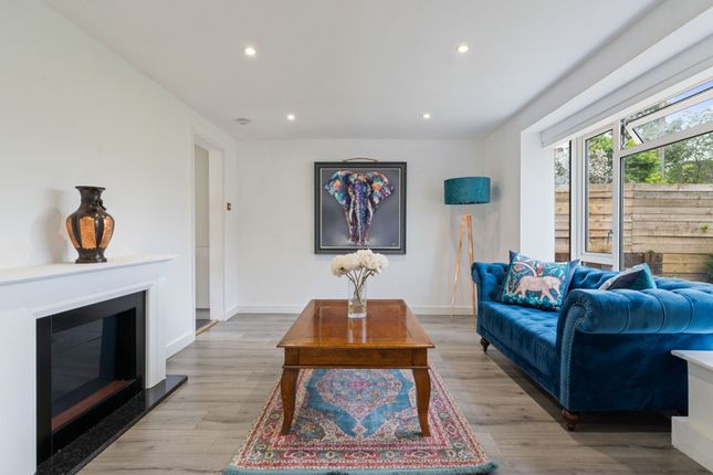 Rickford Hill, Guildford, GU3 2 bed maisonette for sale