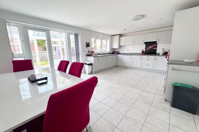 4 bed detached house