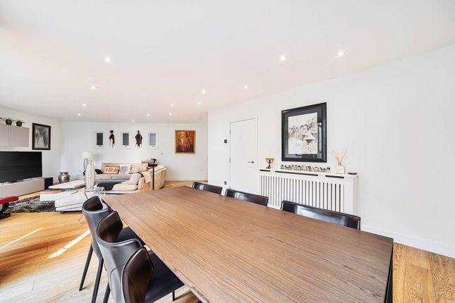 4 bed flat