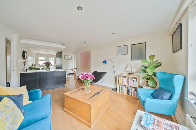 Dunton Road, London, SE1 3 bed maisonette for sale